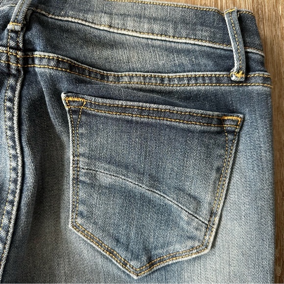 Driftwood Kelly Embroidered Jeans, pre-loved Size 27 with custom cut hem - Picture 11 of 12